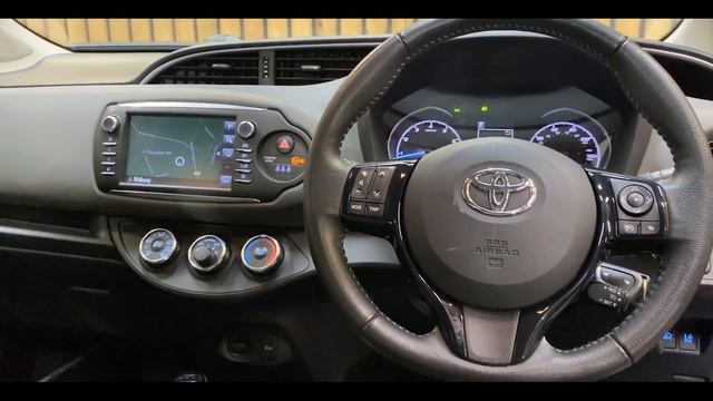 Toyota Yaris VVT-i Icon Tech - Price in description - Unit One Automotive смотреть онлайн