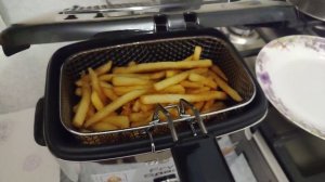 Фритюрница Tefal Minifryer FF220015 обзор, распаковка, первый запуск.Готовлю картошку фри и нагетсы