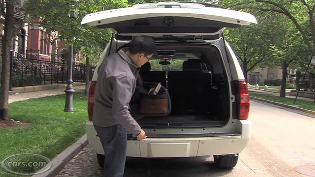2012 Chevrolet Suburban смотреть онлайн