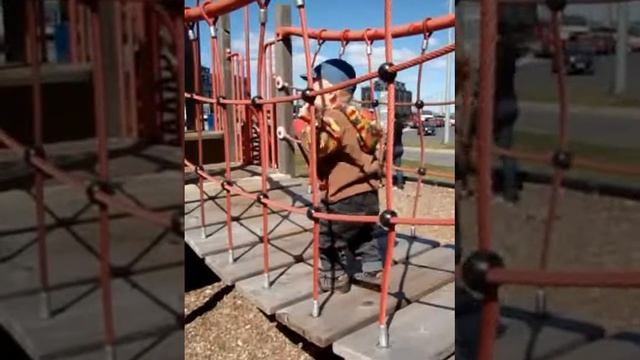 Мотя играет в порту смотреть онлайн