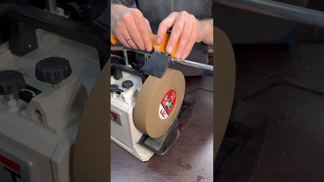 Полезное приспособление для заточки инструмента. смотреть онлайн