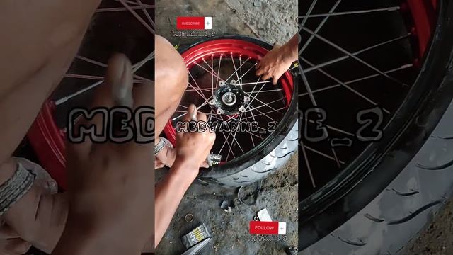 Mentahan video,Pasang Ban Tubeless Maxxis 110/70-14 Honda CRF #viralreels #viralshort #fypyoutube смотреть онлайн
