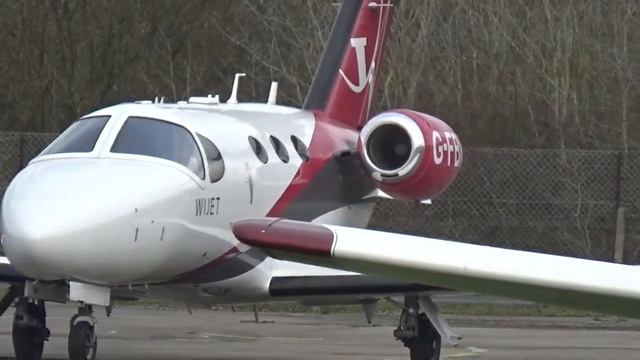 Wijet Cessna Citation 510 Mustang G-FBKH Landing at Blackbushe Airport смотреть онлайн