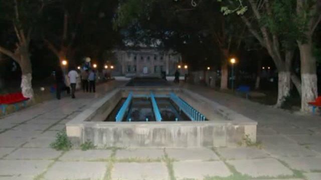Ararat Henc Ayspes El Aprum Enq Ararat City смотреть онлайн