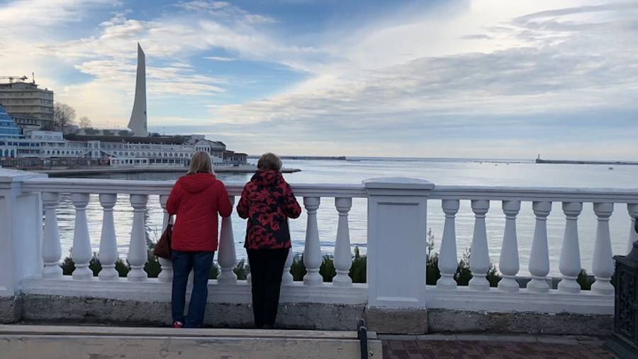 По Крыму пешком по Новому Херсонесу, Севастополю и Ялте смотреть онлайн