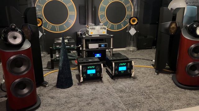 Jingle Bells - Simone Kopmajer B&W 801 D4 & McIntosh MC451! 4Kᵁᴴᴰ смотреть онлайн