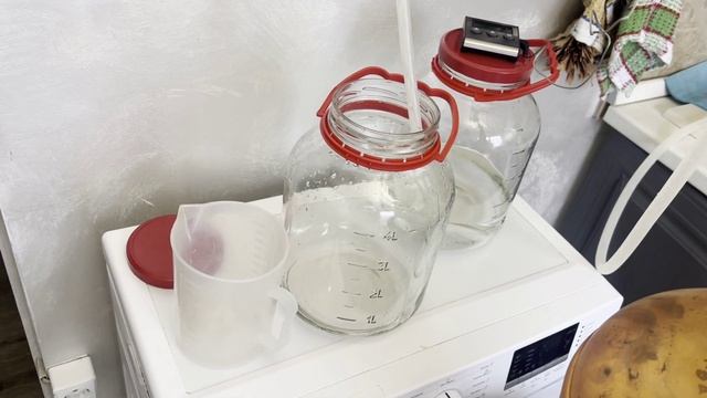 Самогон для новичков УРОК 6 Перегон браги. Дробный перегон на шлеме и  голово-хвостов на тарелках!!