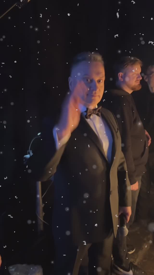 Здравствуй Новый Год! Прошлый Год прощай! ✊ Дорогие друзья, С Новым Годом! 🎊 #александрдобронравов смотреть онлайн