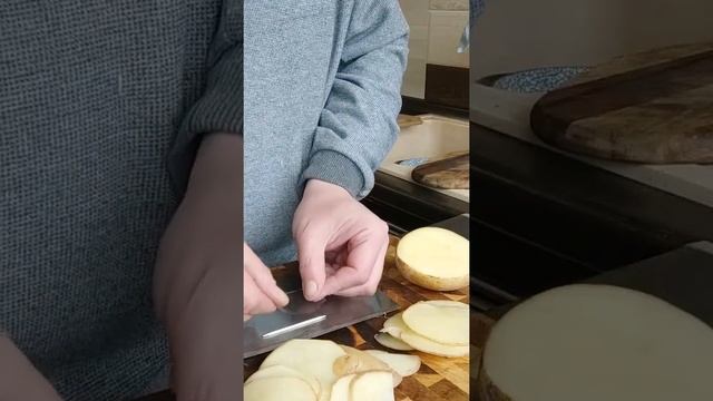 Как порезать с зубочисткой #shorts смотреть онлайн