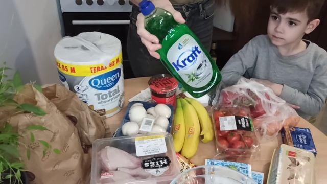 Закупи у Biedronce і наше поповнення на кухні смотреть онлайн