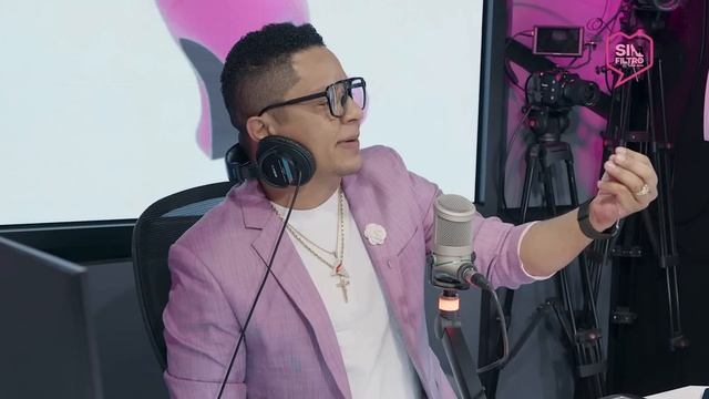 ELVIN MVP ASEGURA SE DA A CARO BRITO CON SOLO UN MACDONALD смотреть онлайн