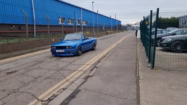 BMW E30 NEON BLUE CONVERTIBLe #bmwe30 смотреть онлайн