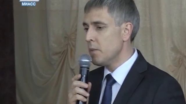 Станислав Третьяков вручил медали "70-летия Победы" ветеранам смотреть онлайн