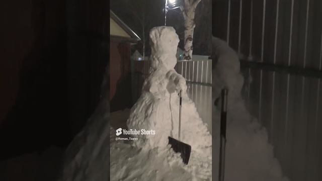 Челлендж открыт, самый высокий снеговик 😊 #снеговик #shorts смотреть онлайн