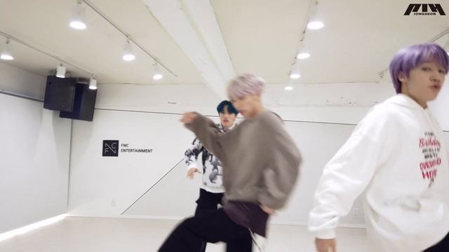 P1Harmony (피원하모니) – ‘SIREN' Choreography Video (Eye Contact Ver.) #JONGSEOB