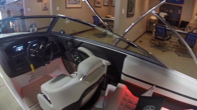 2018 Cobalt R5 For Sale at Clear Lake Boats смотреть онлайн