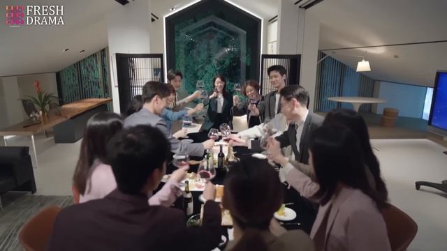 Girls help girls! In the last moment, her investor came back and saved her company! смотреть онлайн