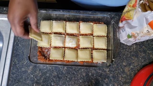 Easy Ravioli Lasagna смотреть онлайн