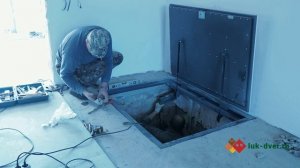 Монтаж напольного люка