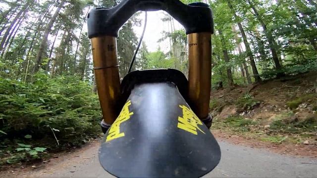 How the FOX 36 Kashima fork works // onboard ride, full trail, MTB смотреть онлайн