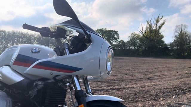 BMW R NineT Racer / Classic Race Bike / Classic SuperBike / The Moors Short 37 смотреть онлайн