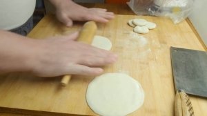 Кухня с #ЦайДао. Азиатская скалка-веретено. Как ей работать