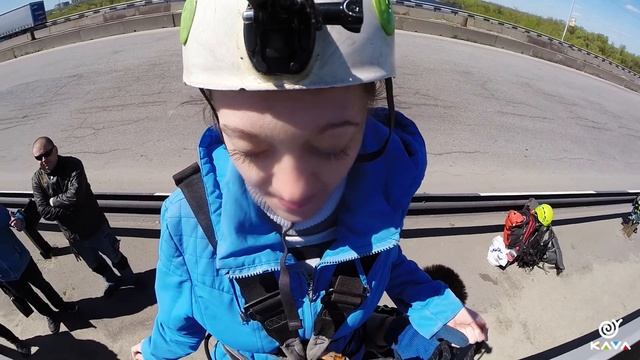 Мишкина Наташа прыжка с моста в Каменском 22 апреля 2018 смотреть онлайн