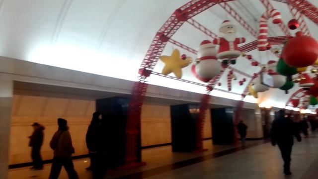 Новый Год в Метро Москвы. смотреть онлайн
