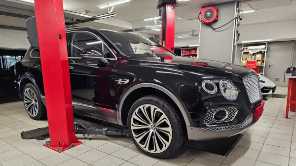 Бентли Bentayga дорест: брать или не брать?