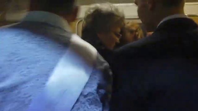 в ЗАГС на трамвае и метро ... смотреть онлайн