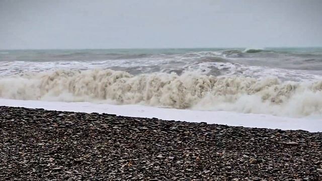 Чёрное море. Батуми. Шторм. На такое можно смотреть вечно! смотреть онлайн