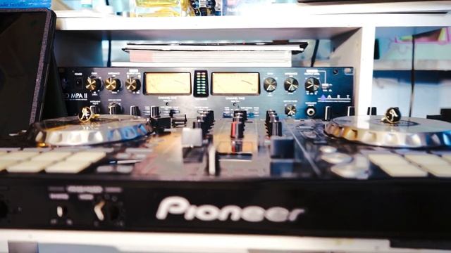 LUTs testing (ILCE A7IIr vs. 70-28 mm f/5.6 feat. DJI RONIN SC pro) I. take.. :) (in life) смотреть онлайн