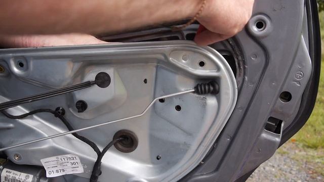 VW Passat 3BG - Türschloss hinten, rechts defekt | tauschen - HowTo ... смотреть онлайн