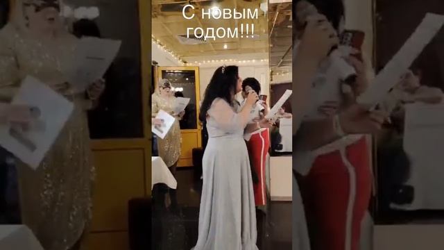 Замечательная новогодняя песня!!! смотреть онлайн