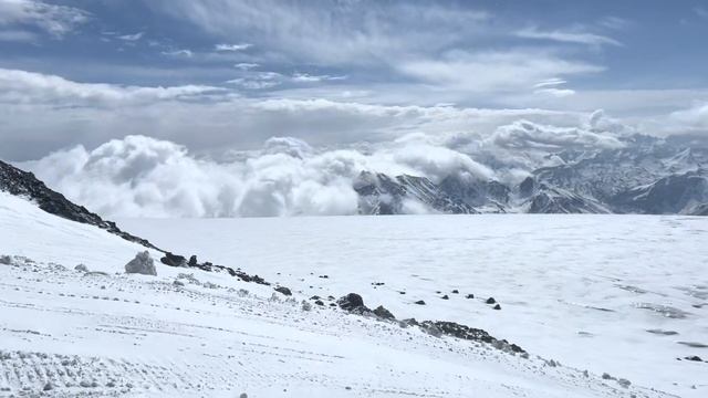 Эльбрус. Съемки фильма «Небесная Тропа» || ГОСТЕВОЙ VLOG ДМИТРИЯ ЧЕБОТАРЁВА