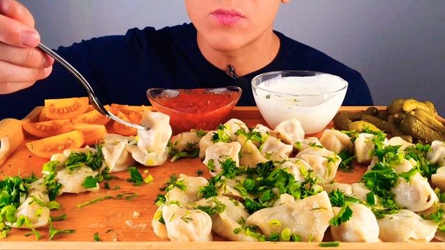 ASMR DUMPLINGS EATING (MUKBANG) 만두 소스 먹방 АСМР ПЕЛЬМЕНИ ВАРЕНИКИ ИТИНГ (МУКБАНГ) смотреть онлайн
