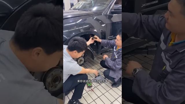 宝马工程师的日常：宝马E70 X5主动转向报警搞定，相信宝马强大的售后服务，来吧 展示 смотреть онлайн