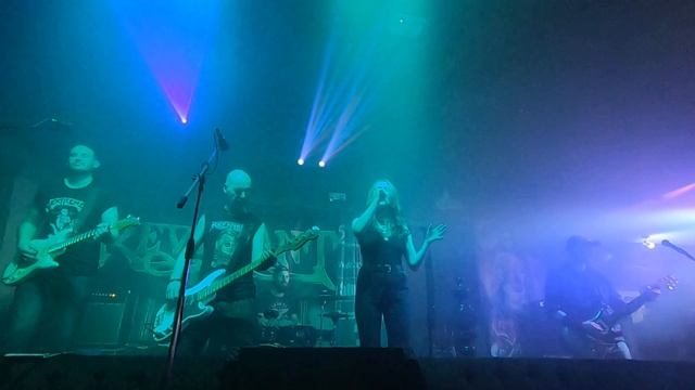 Revenant - Hell Bells (AC/DC cover) смотреть онлайн