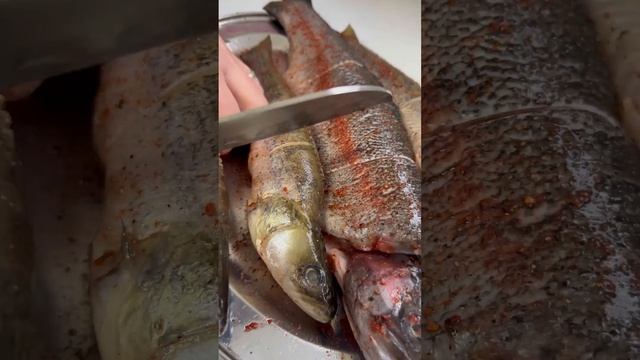 Как вкусно запечь рыбу в духовке. смотреть онлайн