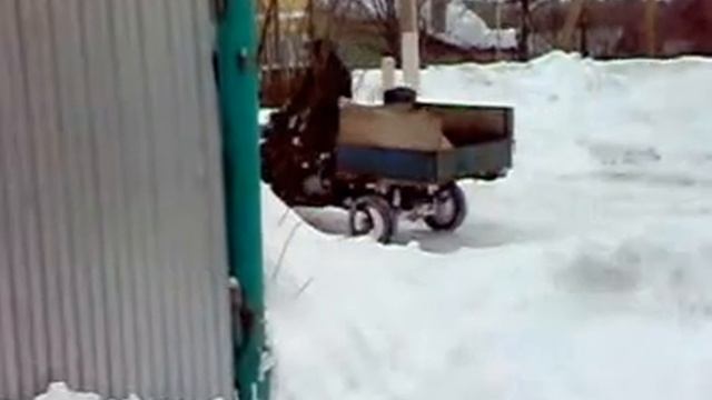 МУРАВЕЙ ЧИСТИТ СНЕГ 2 смотреть онлайн