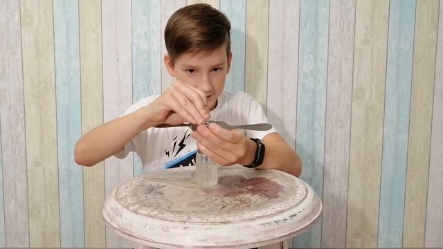 Сложный трюк с вилками и зубочистками !!! смотреть онлайн