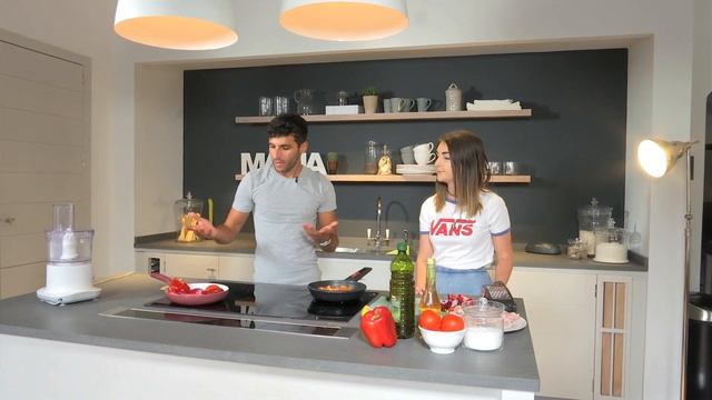 Sweet Pepper Hummus, Piri Piri Chicken and Gluten & Dairy Free Fudge Brownies | Mama Lotties смотреть онлайн