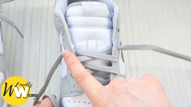 HOW TO LACE NIKE DUNK LOWS LOOSELY (BEST WAY) смотреть онлайн