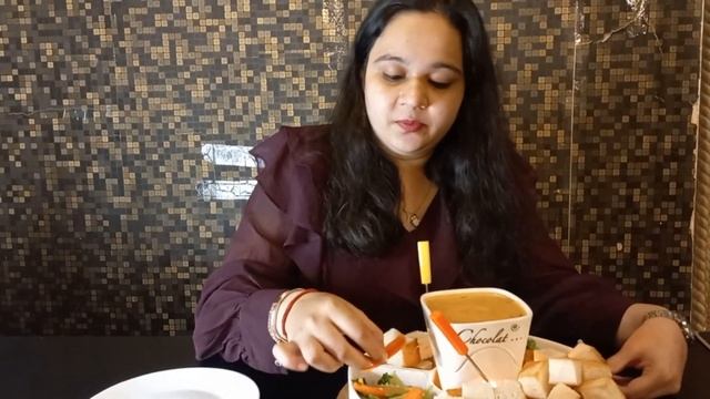 Fondue and Starters ke liye best restaurant near Mulund Station Food Vlog 10 at B Mad 🍝🍲 смотреть онлайн