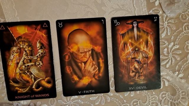 Для знаков зодиака Рак, Скорпион, Рыбы таро прогноз с 1 по 10 сентября. Стихия воды смотреть онлайн