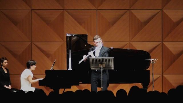 G. Hüe: Fantasy for flute and piano смотреть онлайн