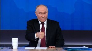 «О доме надо думать!»: Владимир Путин рассказал анекдот о слове из трех букв