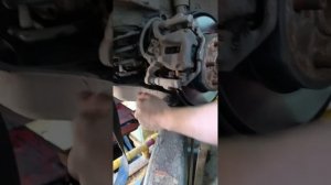 снятие задней пружины на Toyota corolla 2019 года