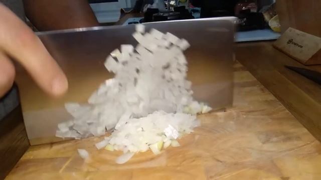 Кухня с ЦайДао. Нож Wallop против репчатого лука. Cleaver knife Wallop vs Оnion смотреть онлайн