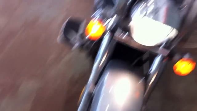 2005 Honda VTX 1300 R смотреть онлайн